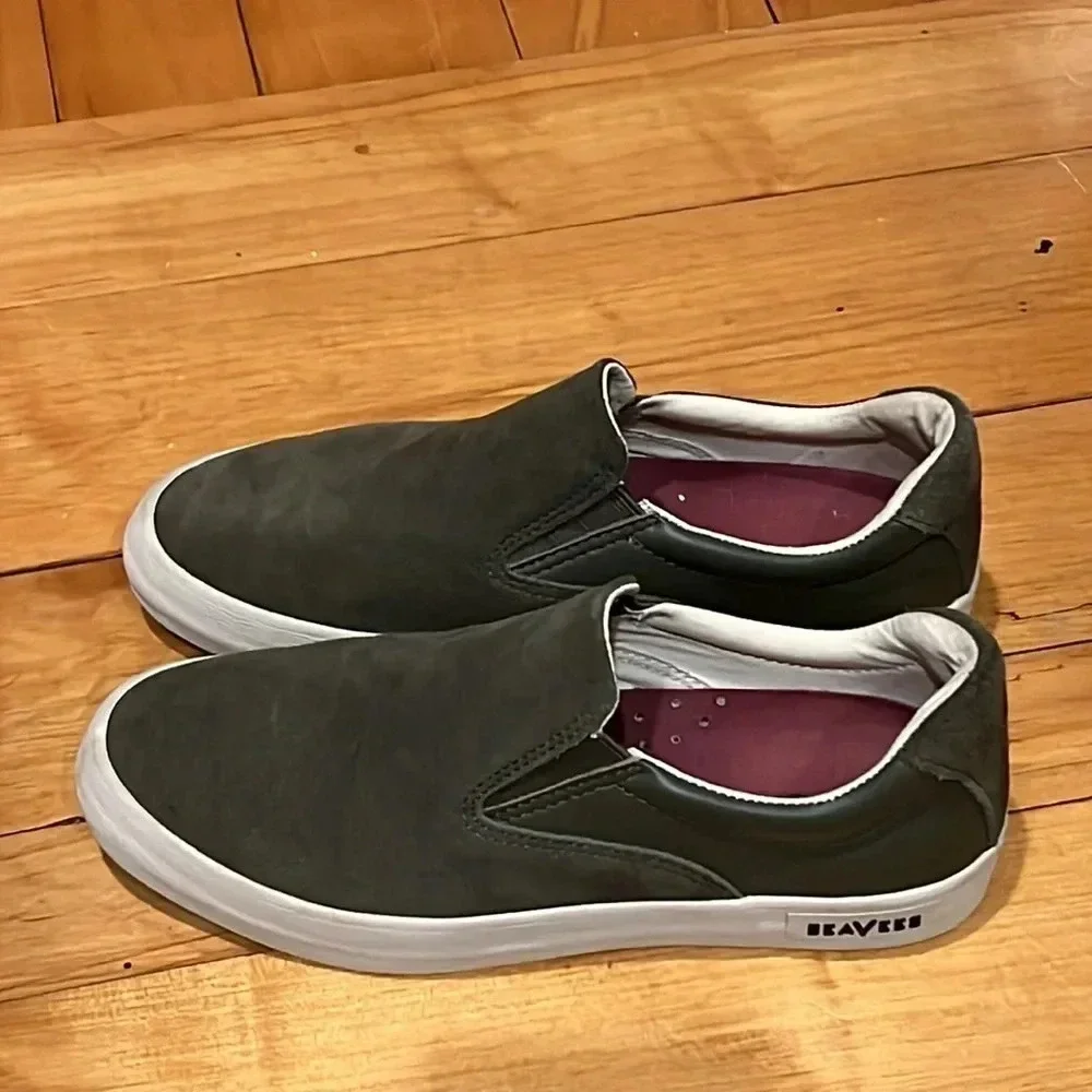 SeaVees Hawthorne WOMENS Slip On Green Cushy memory foam sneaker 7.5